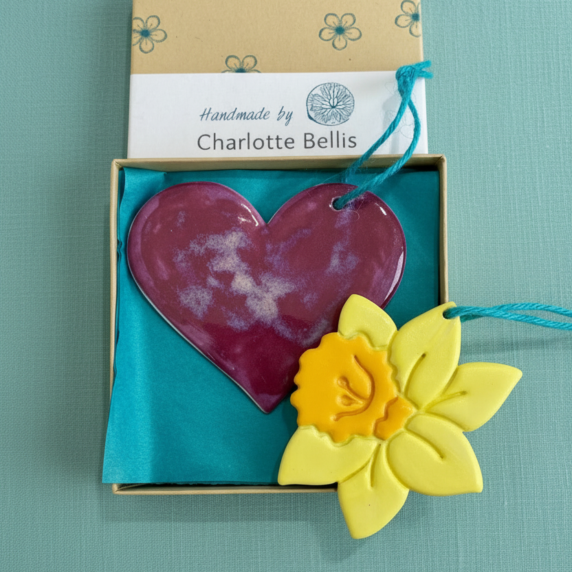 Daffodil and Heart Decoration