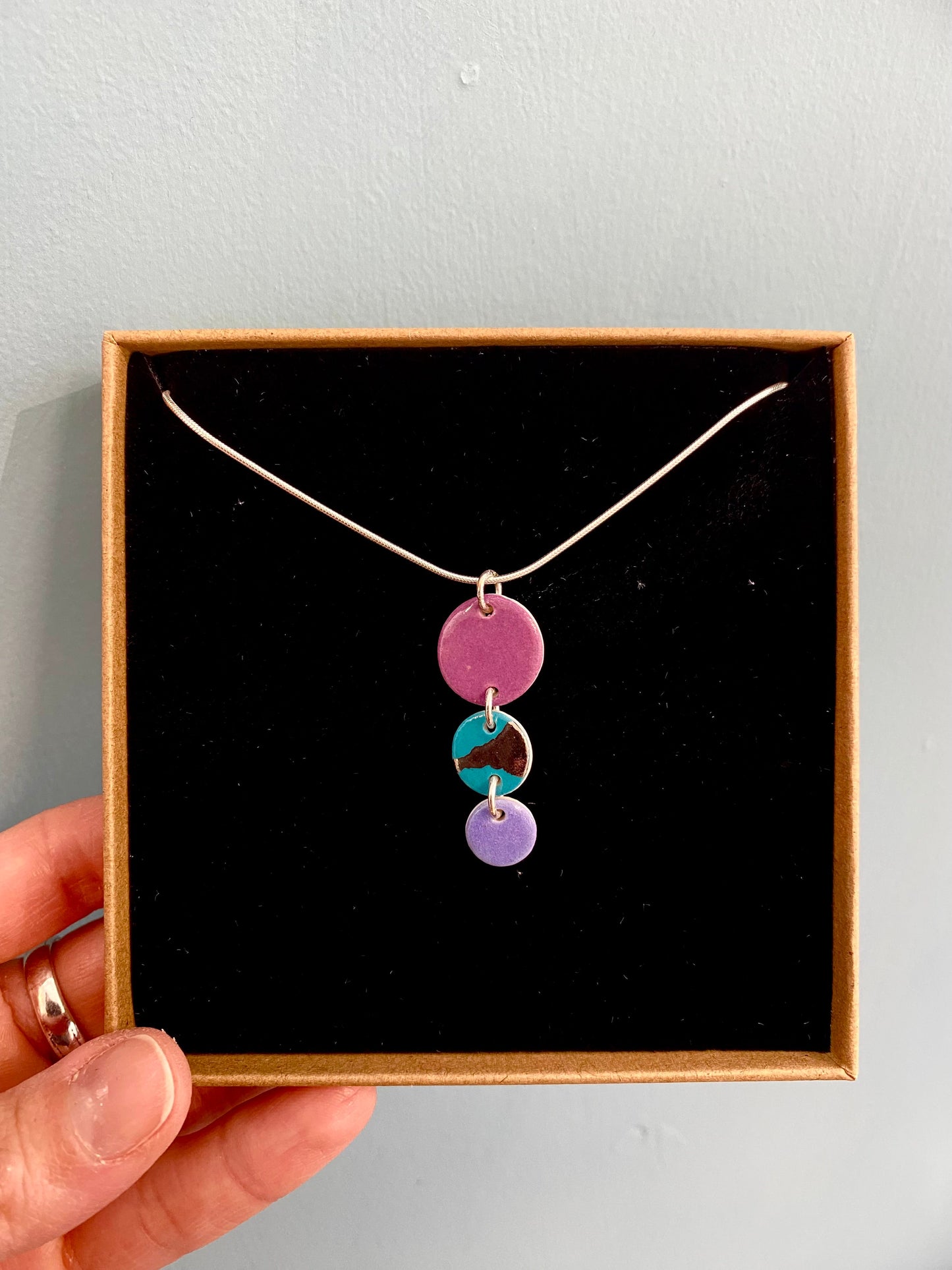 Coloured Disc Necklace with Platinum (3 Discs)