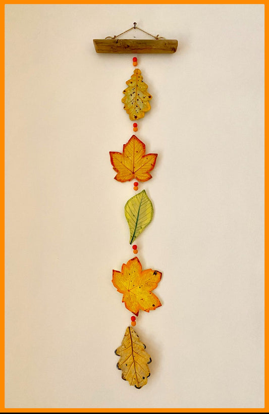 Wall Strand Autumn Leaves