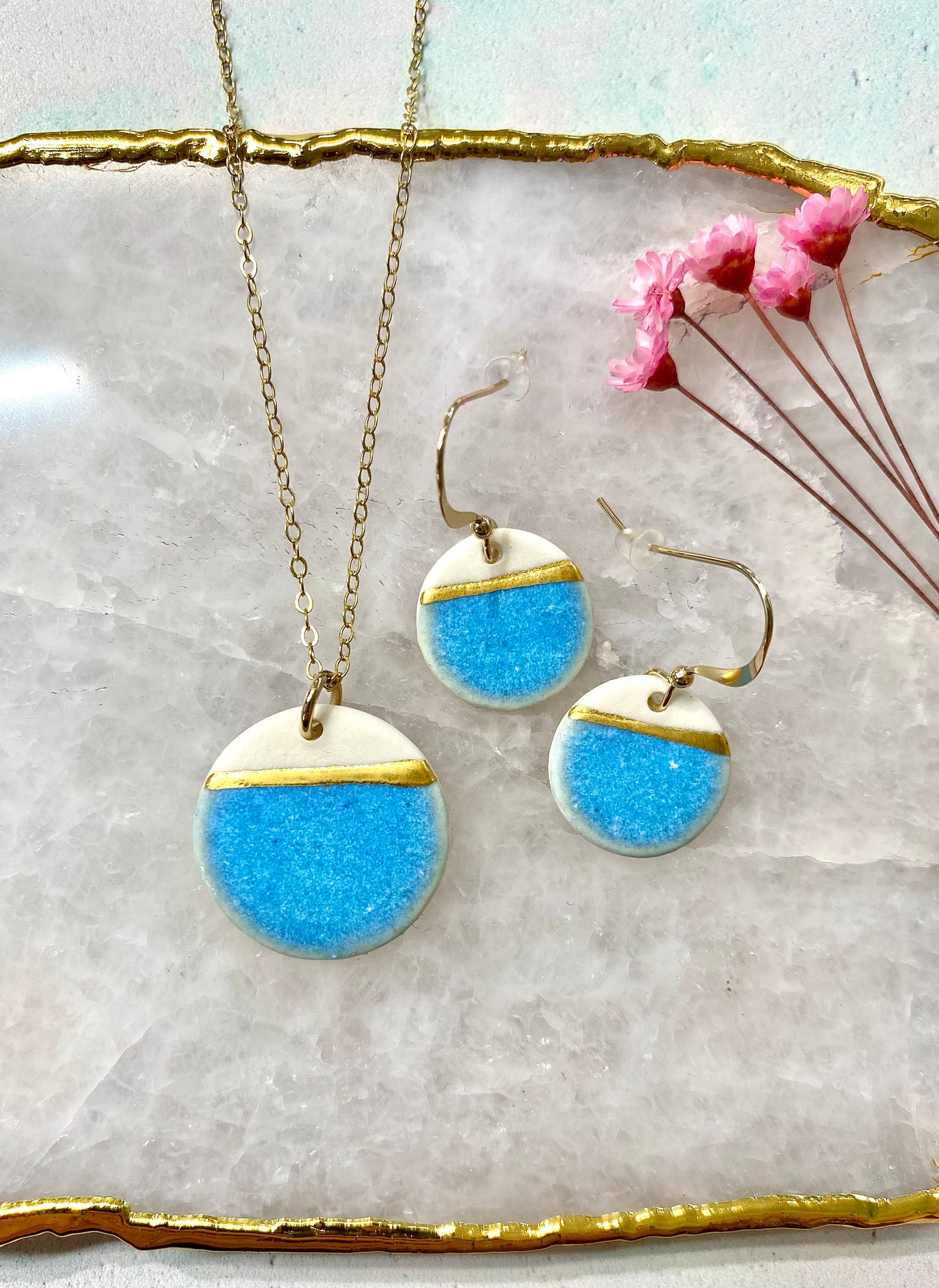 Sea Breeze Disc Necklace with Gold Chain