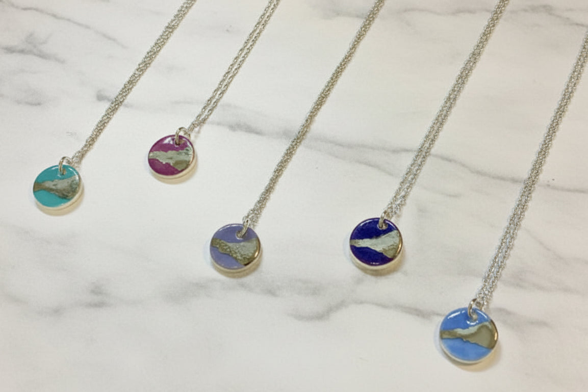 Disc Mini Necklace with Platinum