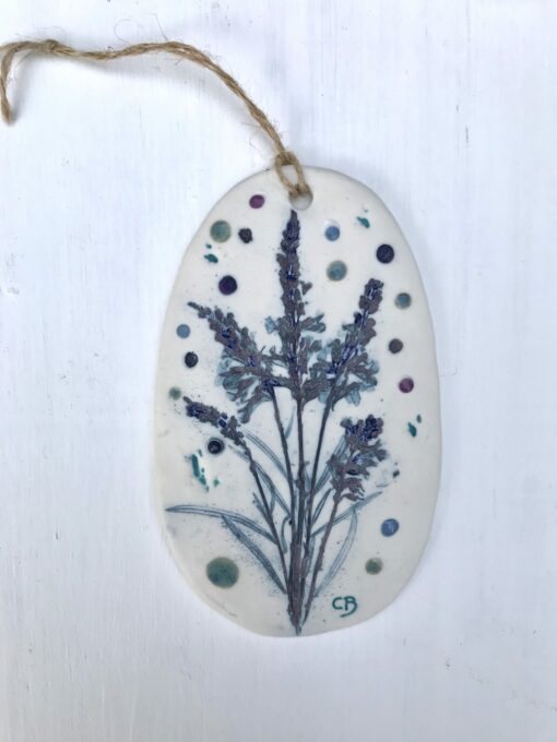 Toadflax Porcelain Plaque with Hessian String - Image 4