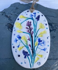 Spring Plaque with Hessian String
