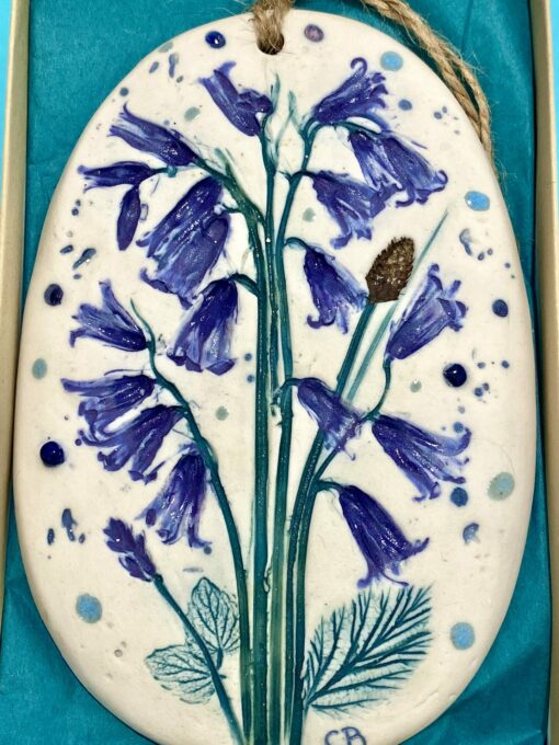 Bluebells Plaque with Hessian String - Image 2