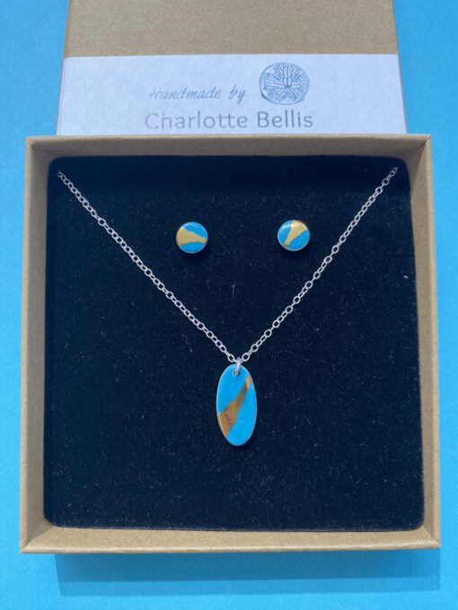 Oval Necklace with 24ct Gold Detailing - Image 8