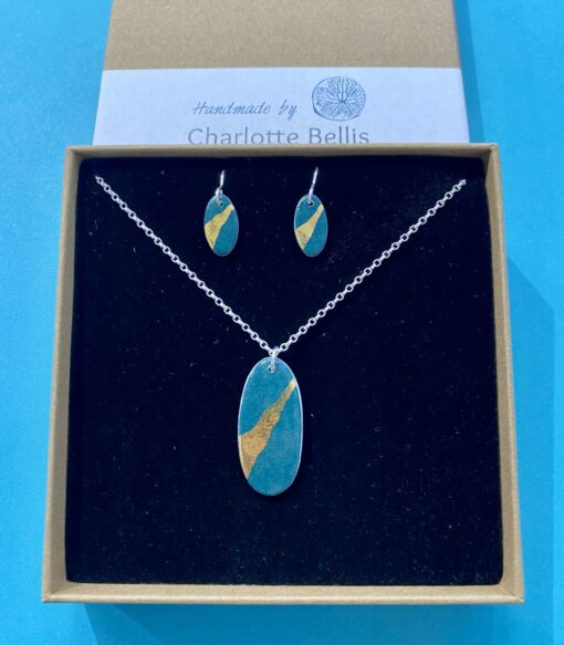 Oval Necklace with 24ct Gold Detailing - Image 3